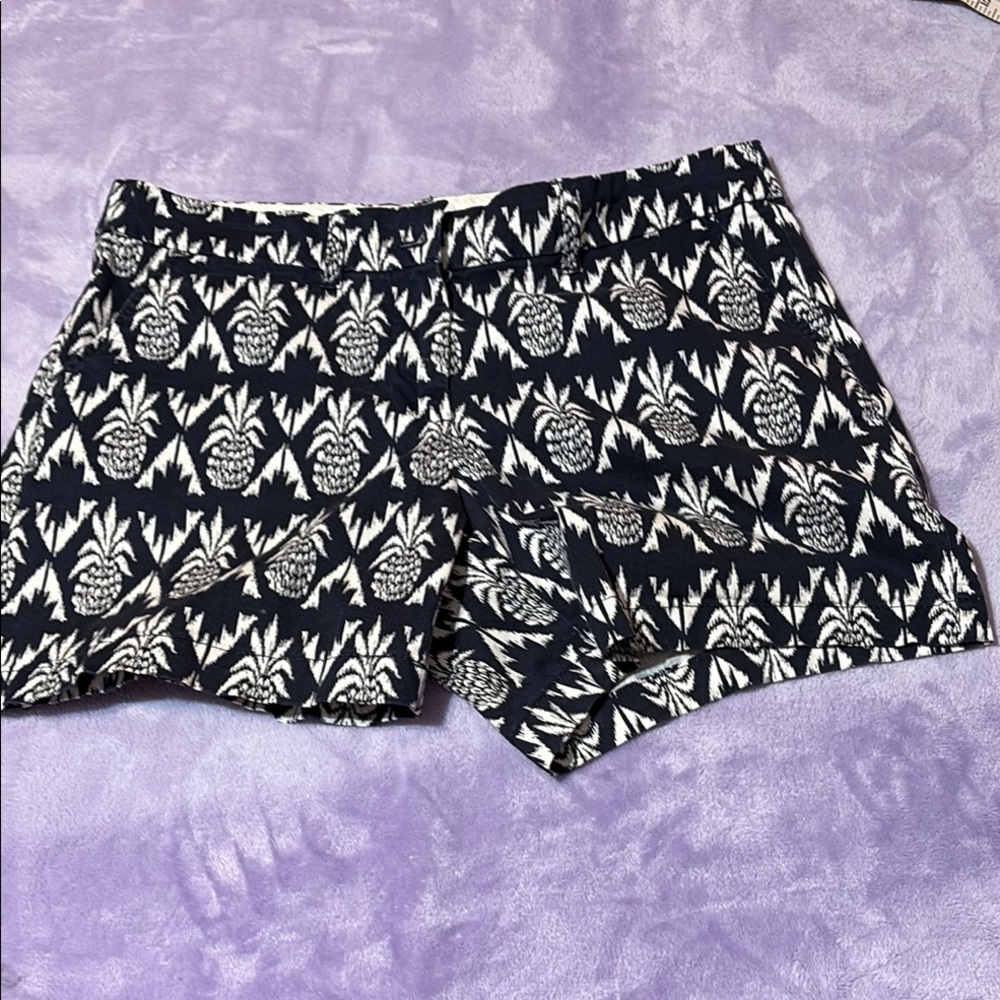 Crown & Ivy Black and White Bermuda Shorts with Geometric Pattern
